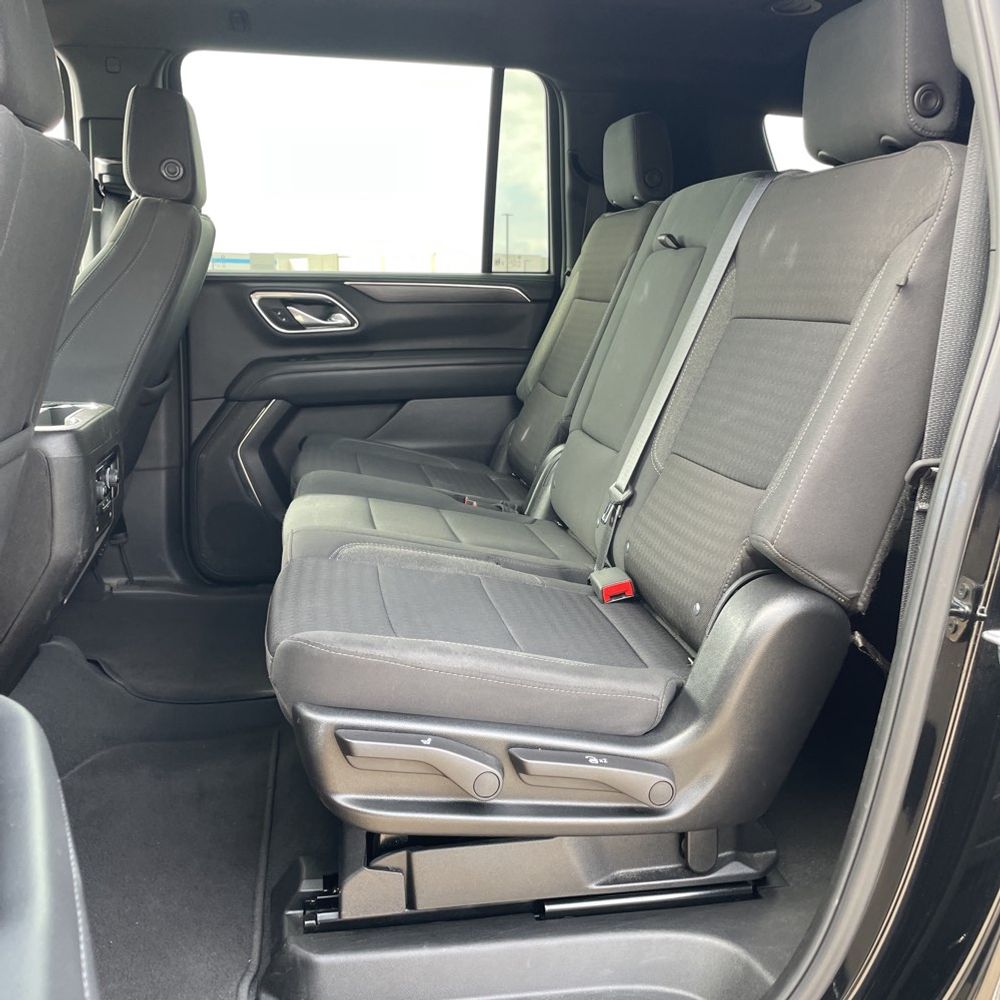 2024 Chevrolet Suburban LS