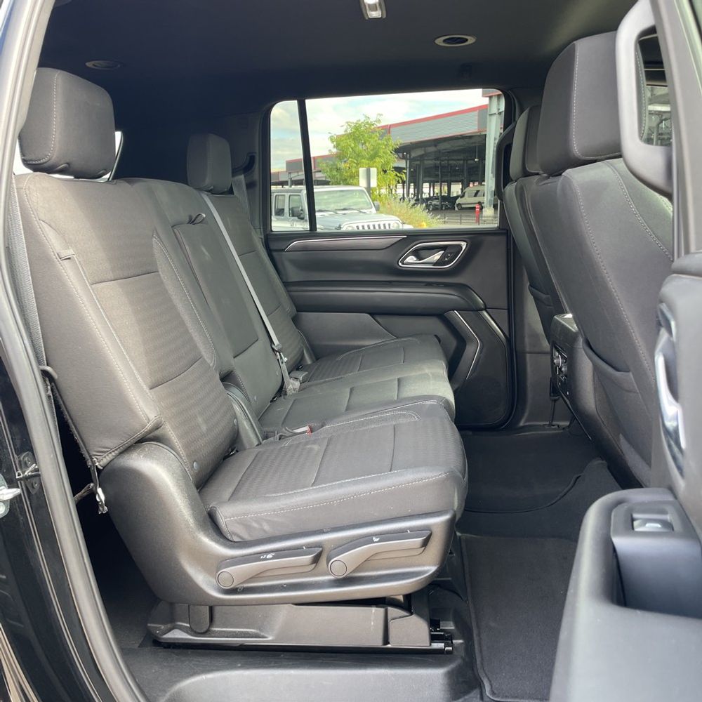 2024 Chevrolet Suburban LS