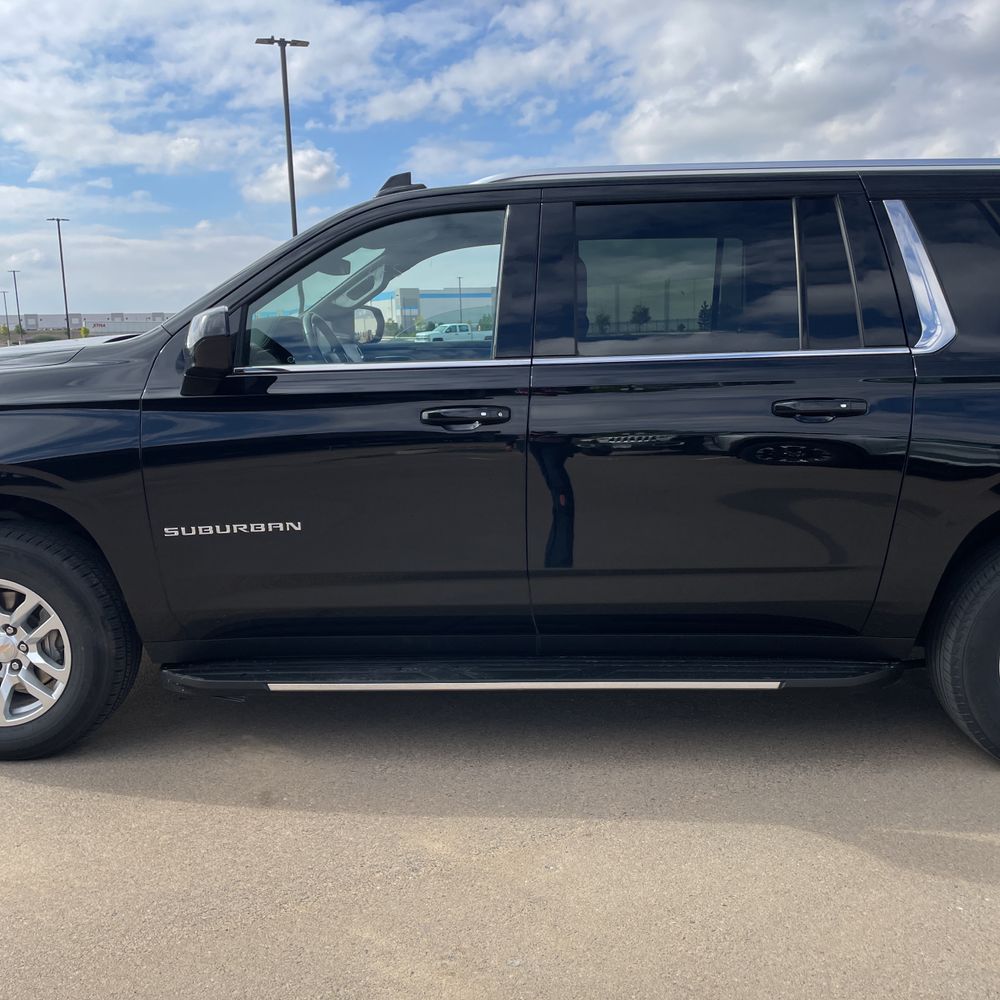 2024 Chevrolet Suburban LS