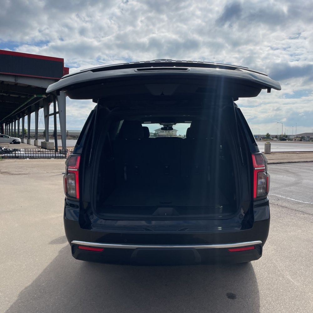 2024 Chevrolet Suburban LS