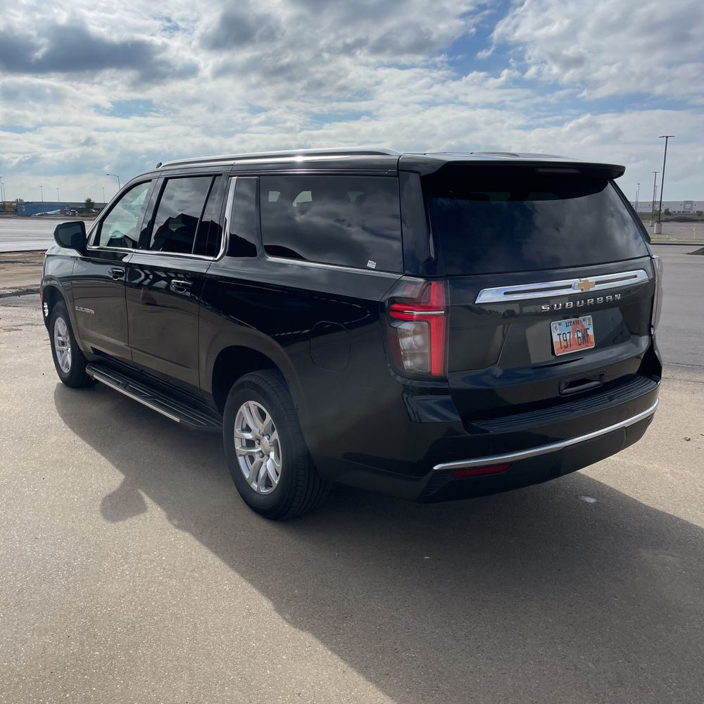 2024 Chevrolet Suburban LS