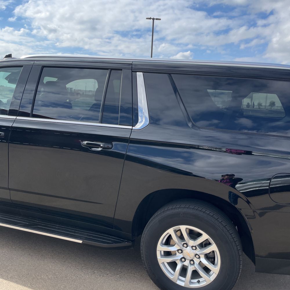2024 Chevrolet Suburban LS