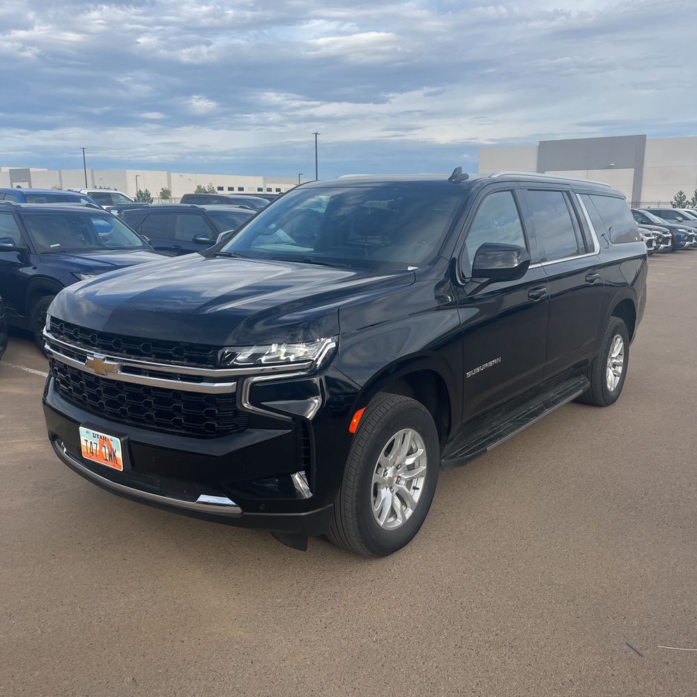 2024 Chevrolet Suburban LS