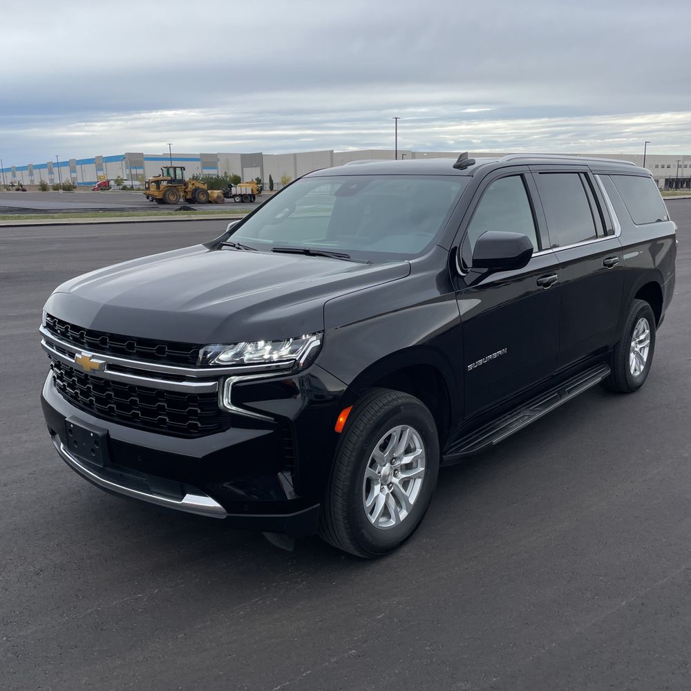 2024 Chevrolet Suburban LS