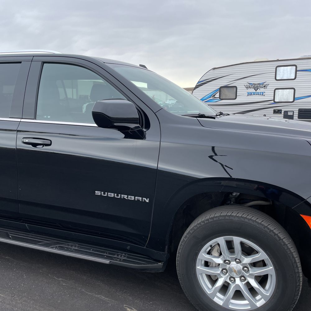2024 Chevrolet Suburban LS