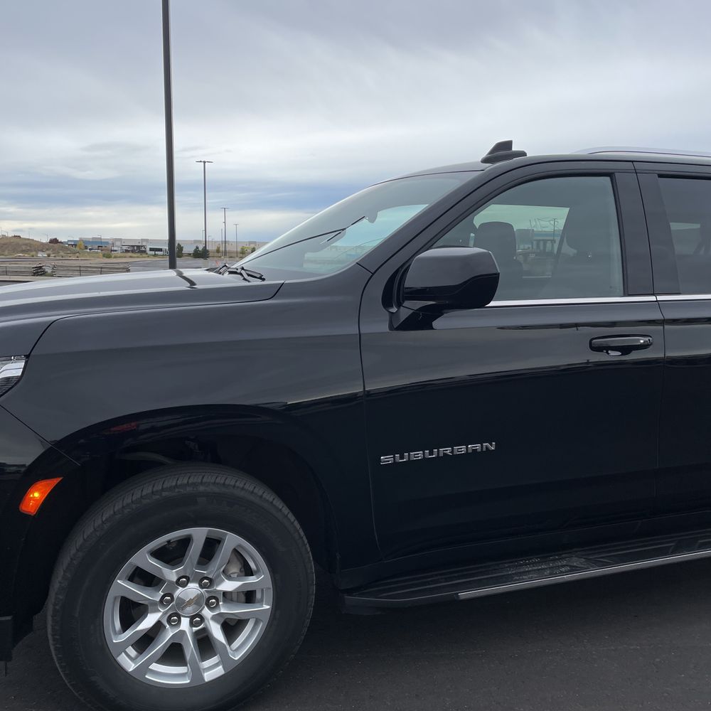 2024 Chevrolet Suburban LS