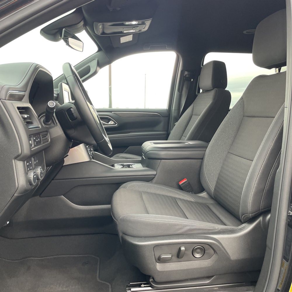 2024 Chevrolet Suburban LS