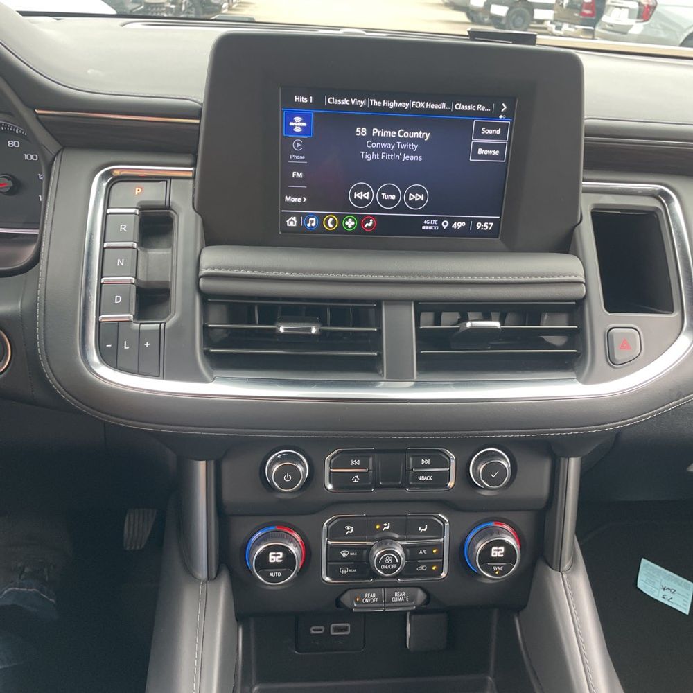 2024 Chevrolet Suburban LS