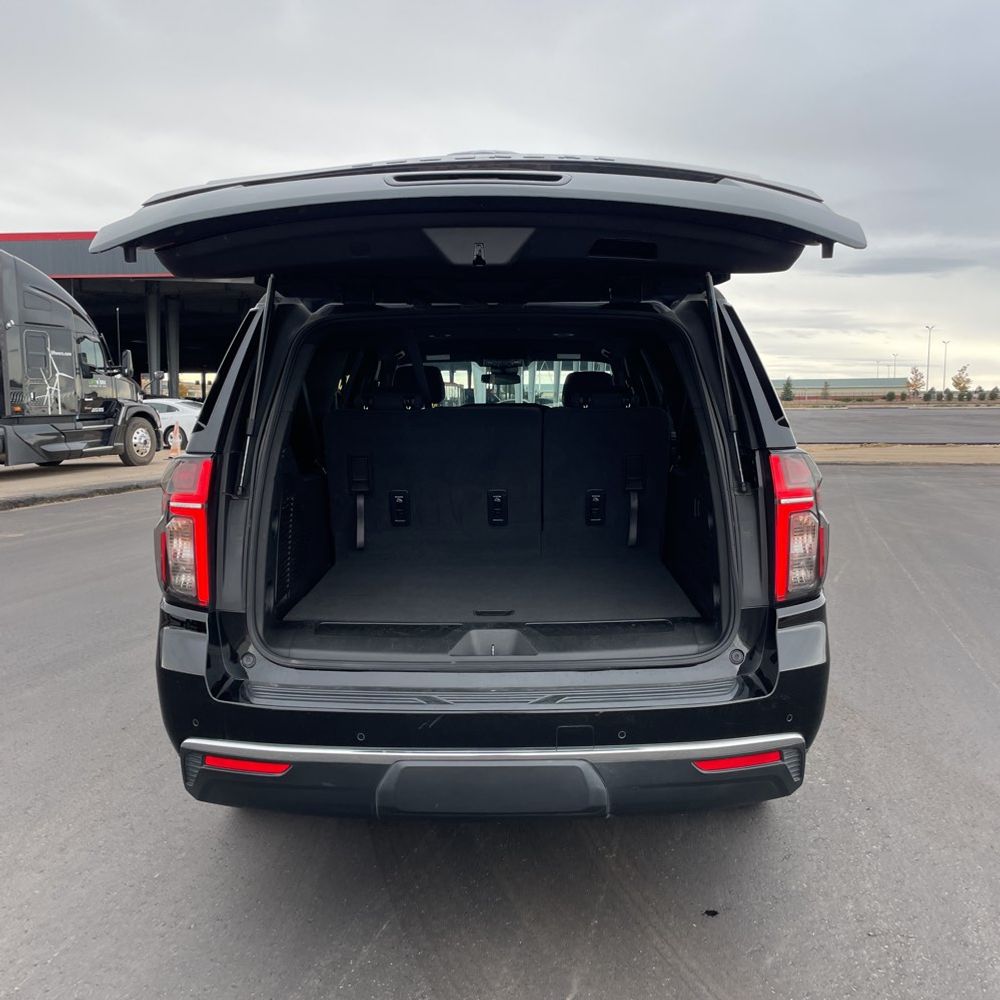 2024 Chevrolet Suburban LS