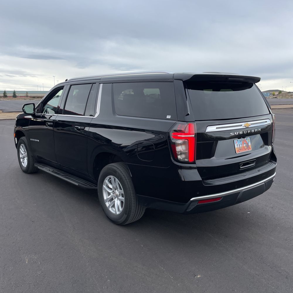 2024 Chevrolet Suburban LS