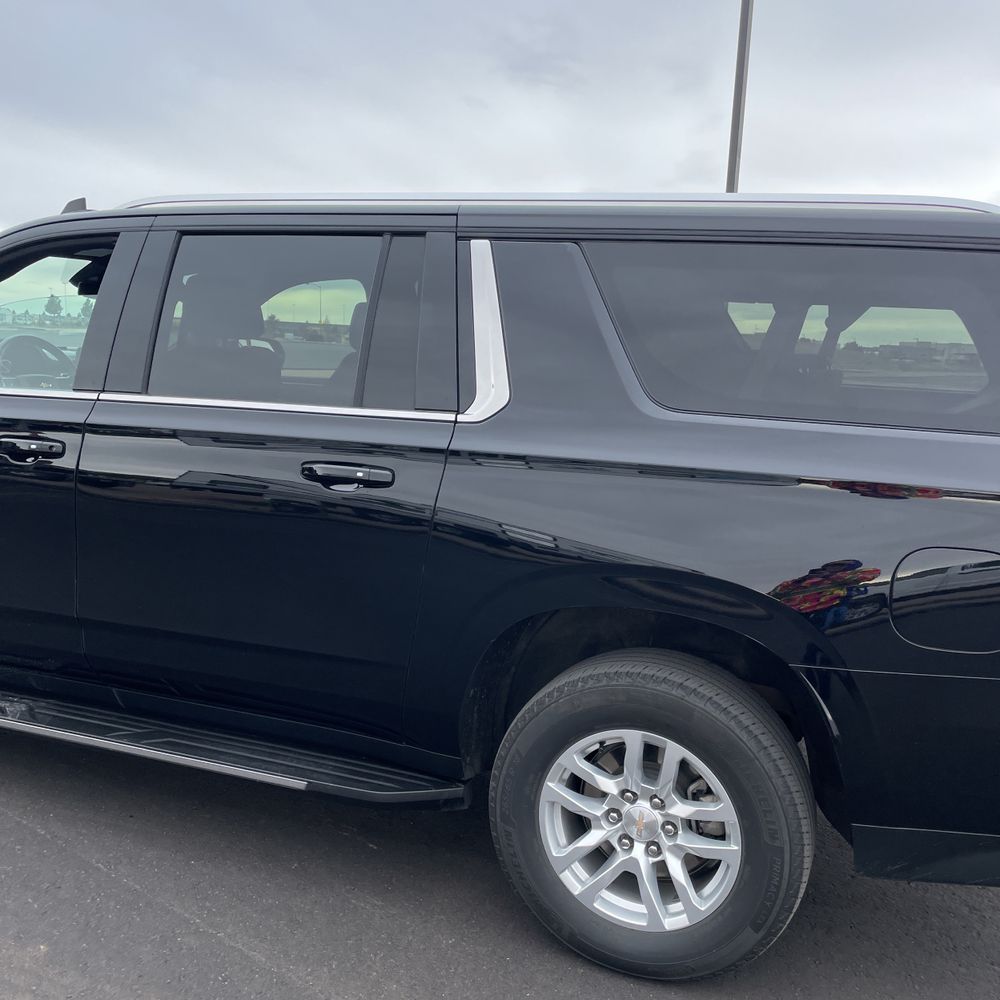 2024 Chevrolet Suburban LS