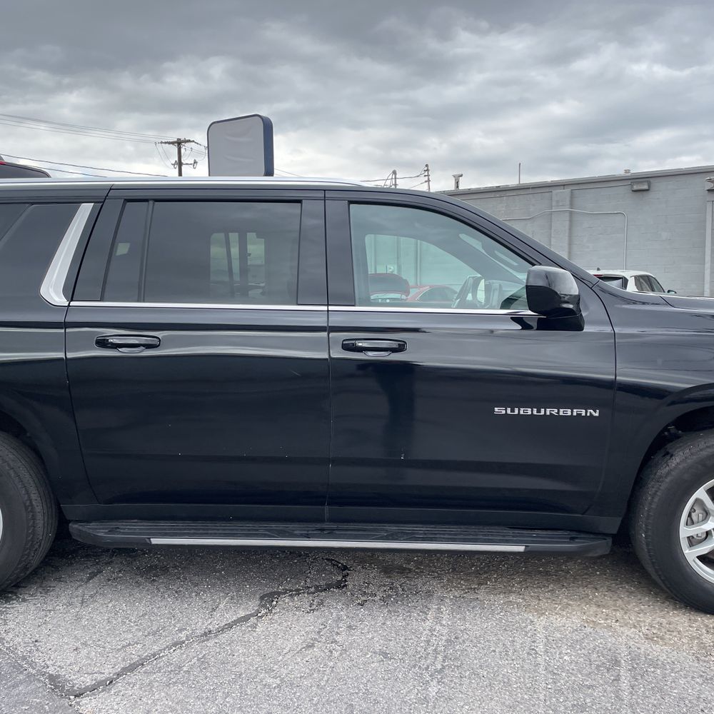 2024 Chevrolet Suburban LS