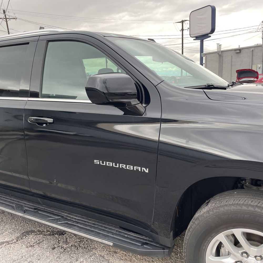 2024 Chevrolet Suburban LS
