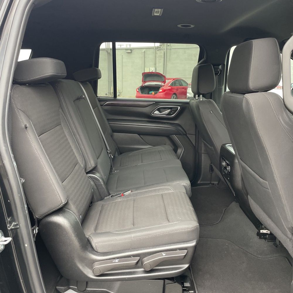 2024 Chevrolet Suburban LS
