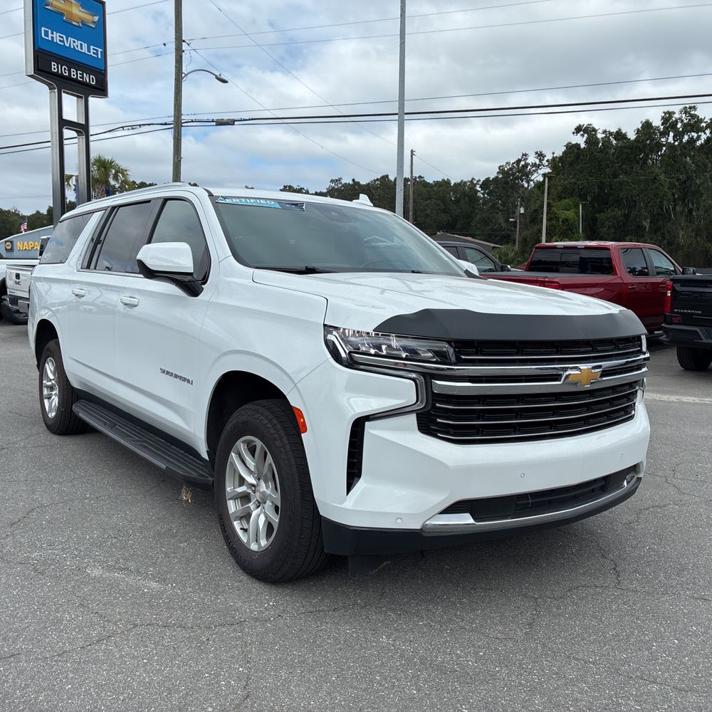 2023 Chevrolet Suburban LT