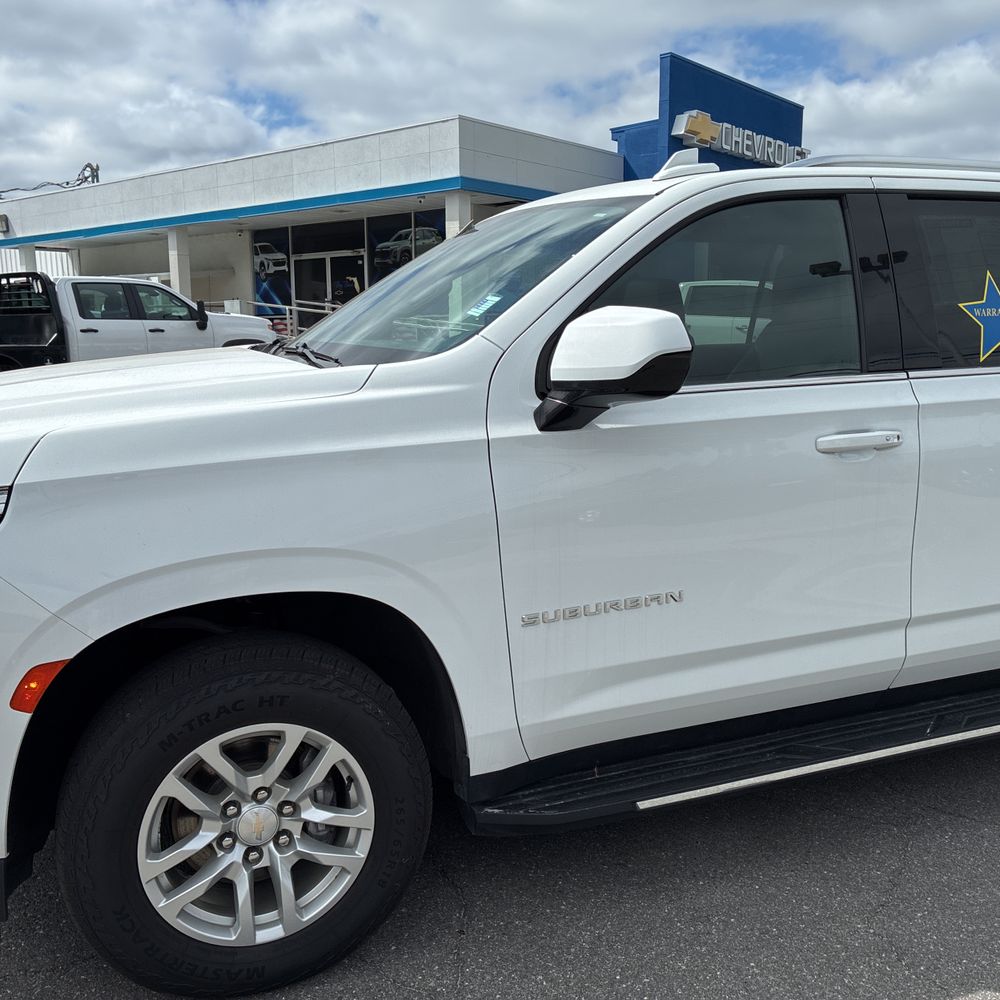 2023 Chevrolet Suburban LT