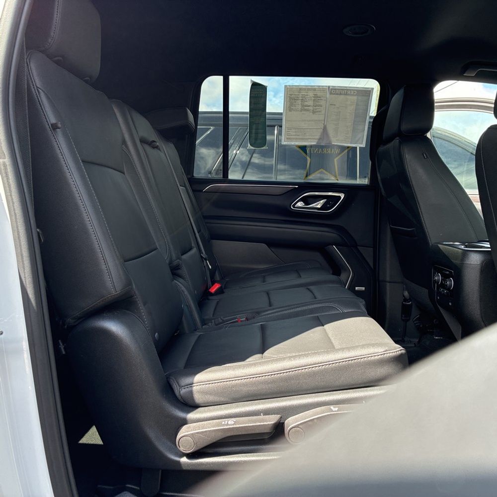 2023 Chevrolet Suburban LT