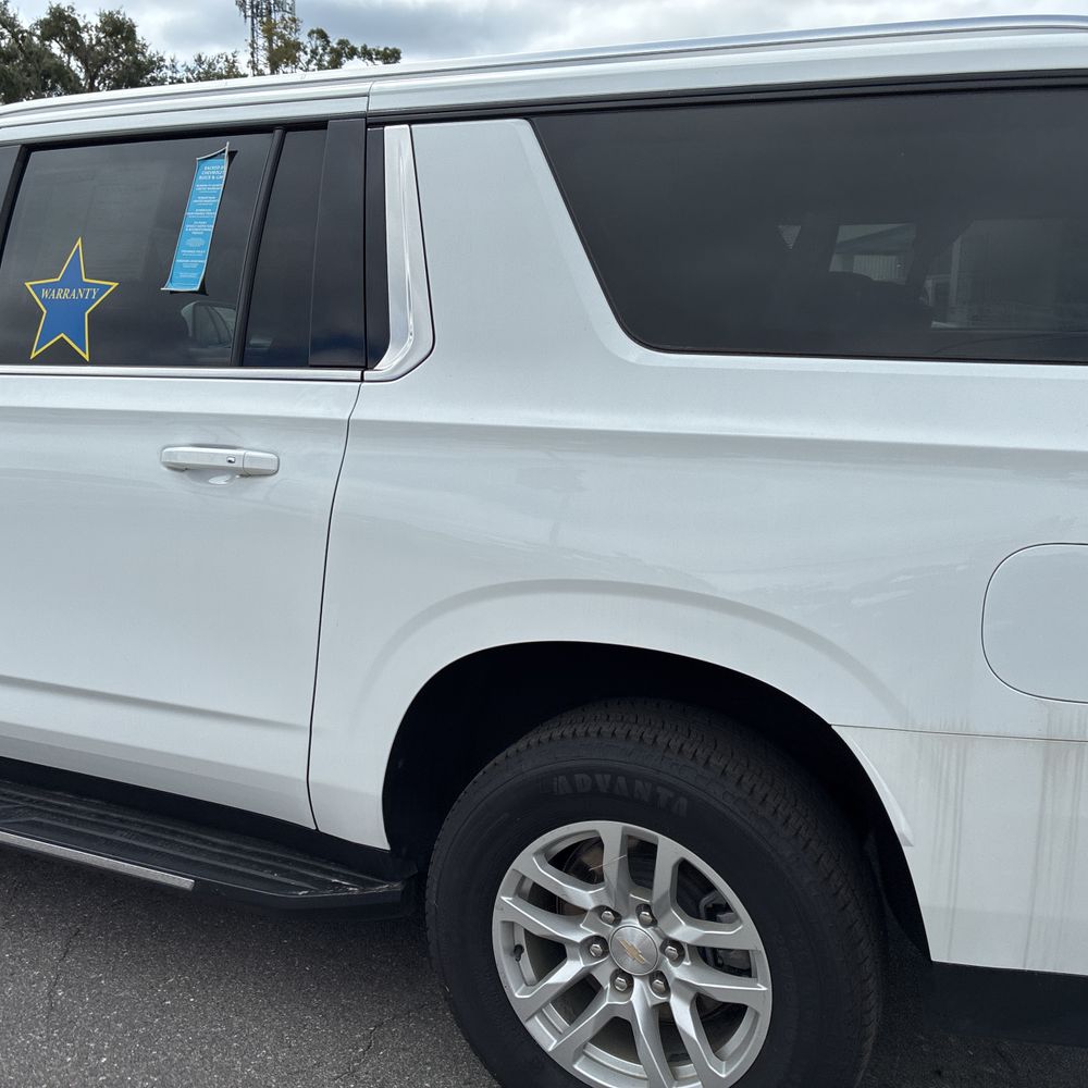 2023 Chevrolet Suburban LT