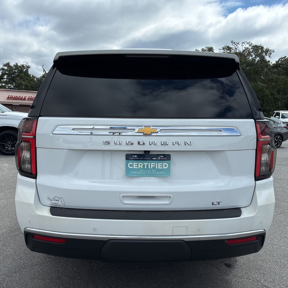 2023 Chevrolet Suburban LT