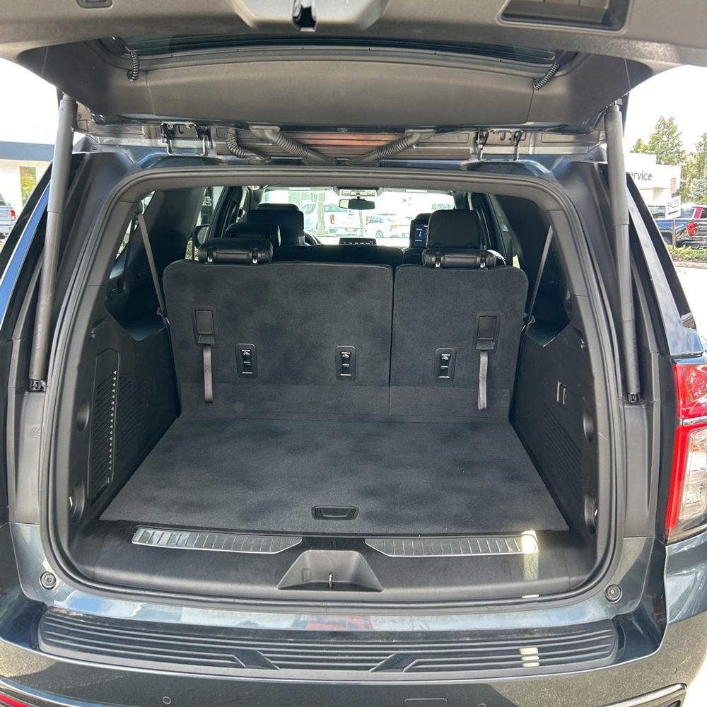 2021 Chevrolet Suburban RST