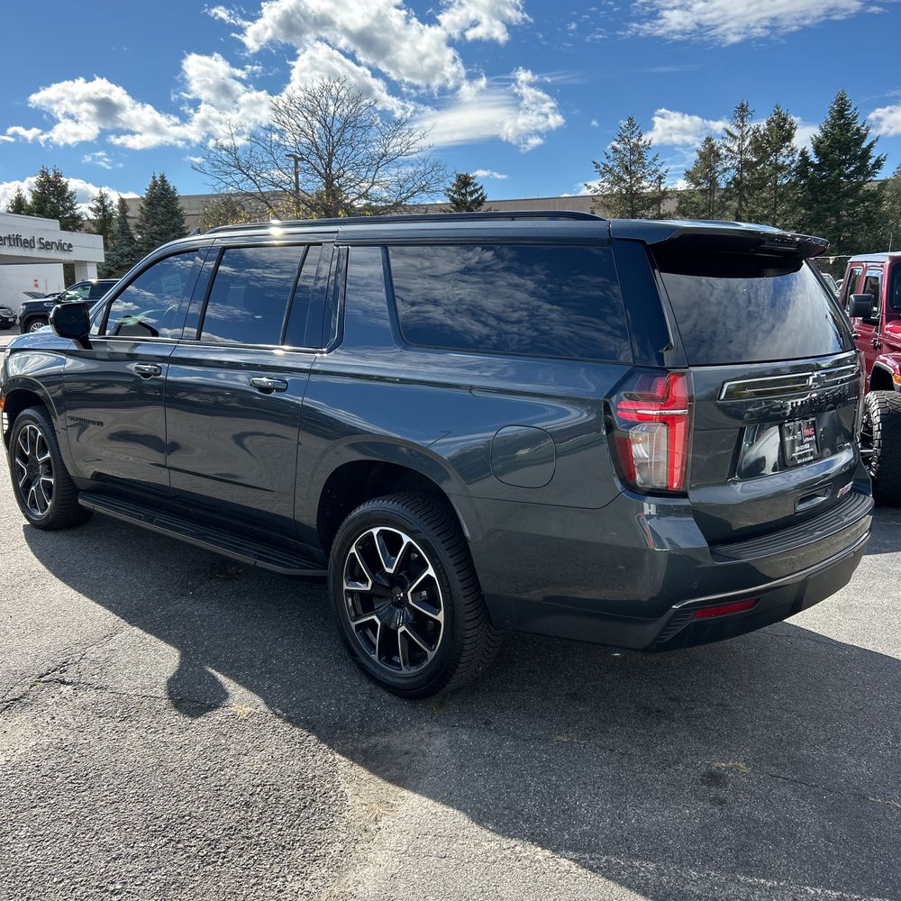 2021 Chevrolet Suburban RST