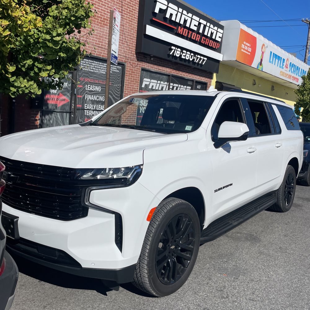 2023 Chevrolet Suburban RST