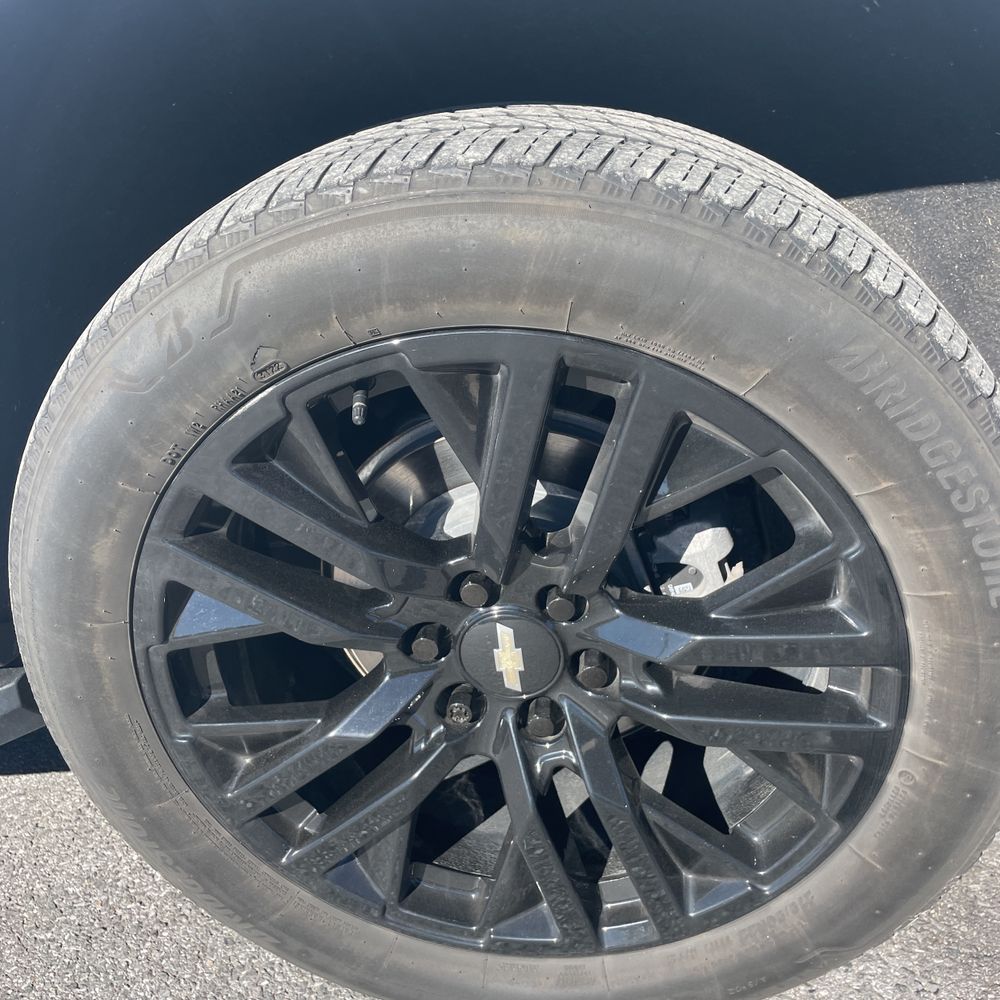 2023 Chevrolet Suburban RST