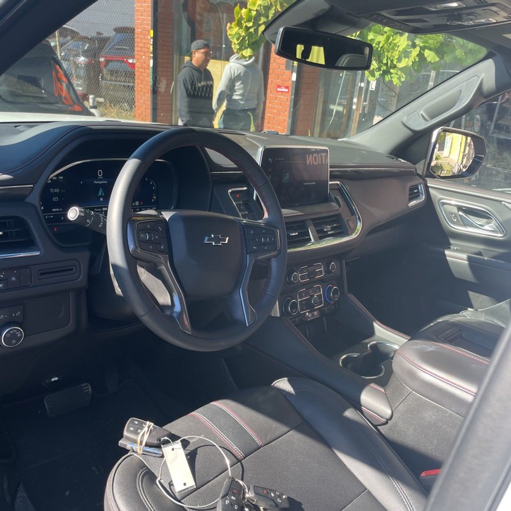 2023 Chevrolet Suburban RST
