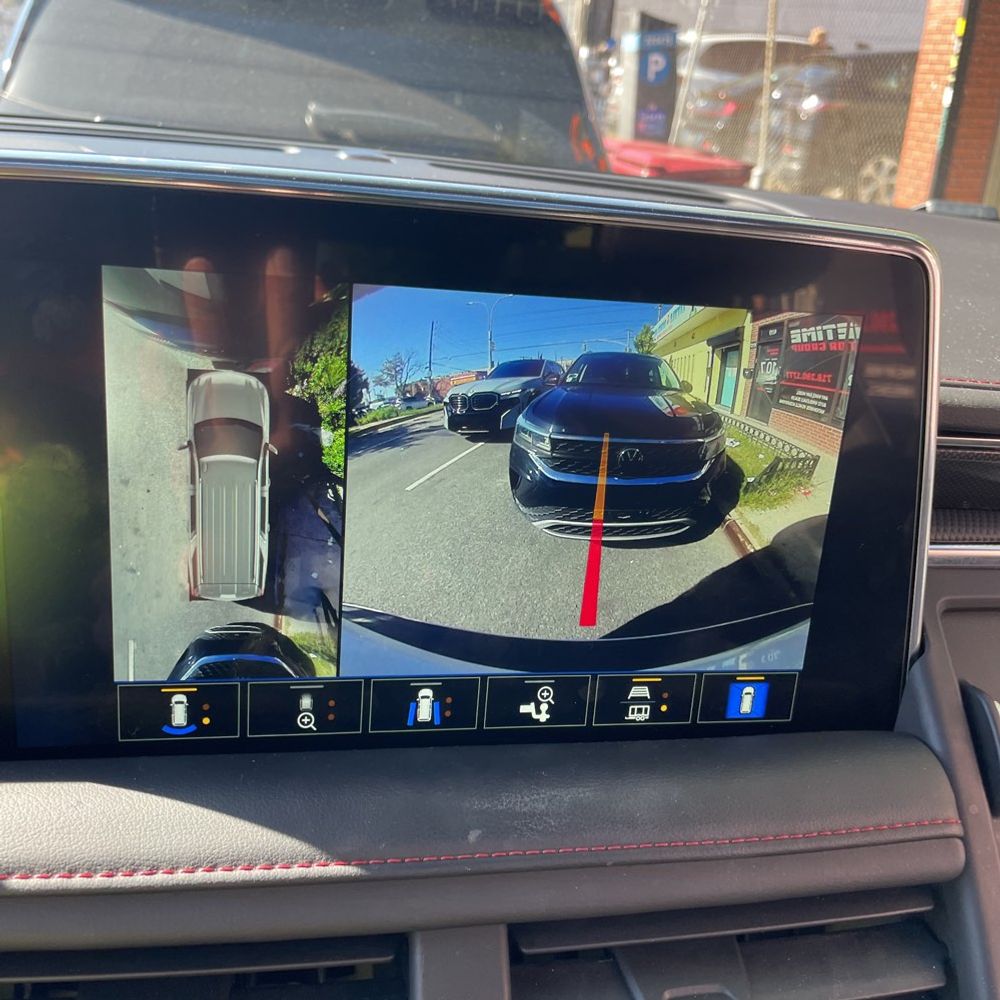 2023 Chevrolet Suburban RST