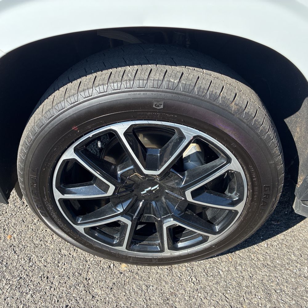 2022 Chevrolet Suburban RST