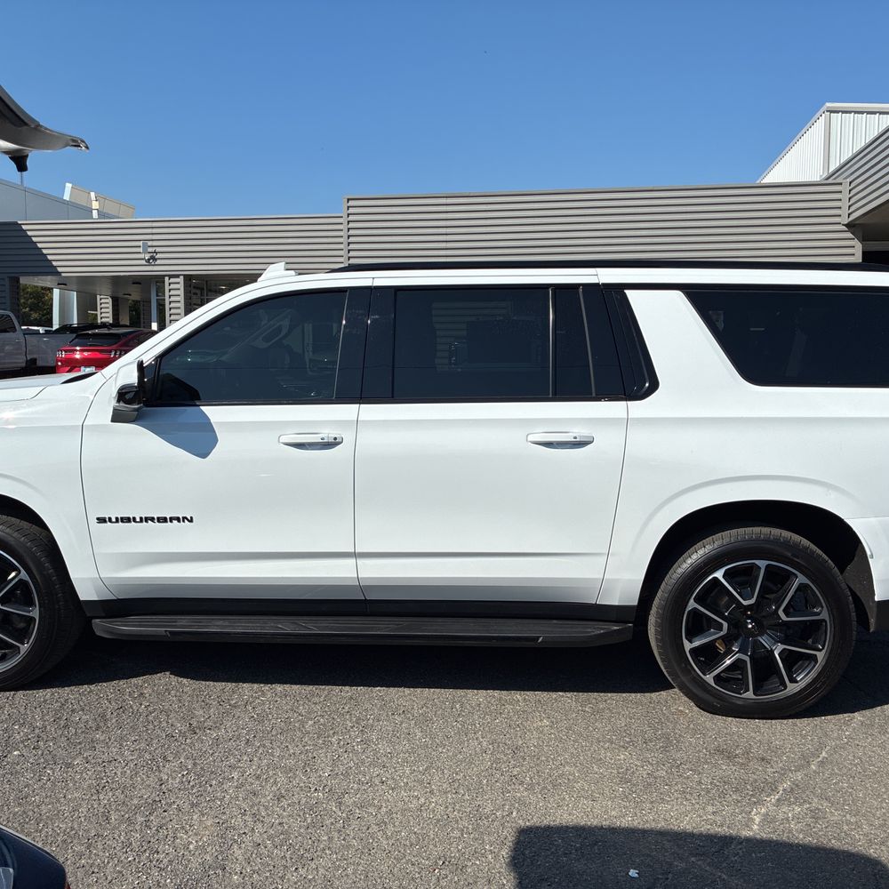 2022 Chevrolet Suburban RST
