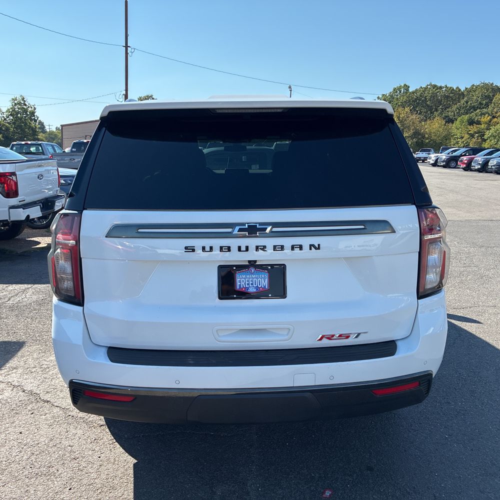 2022 Chevrolet Suburban RST