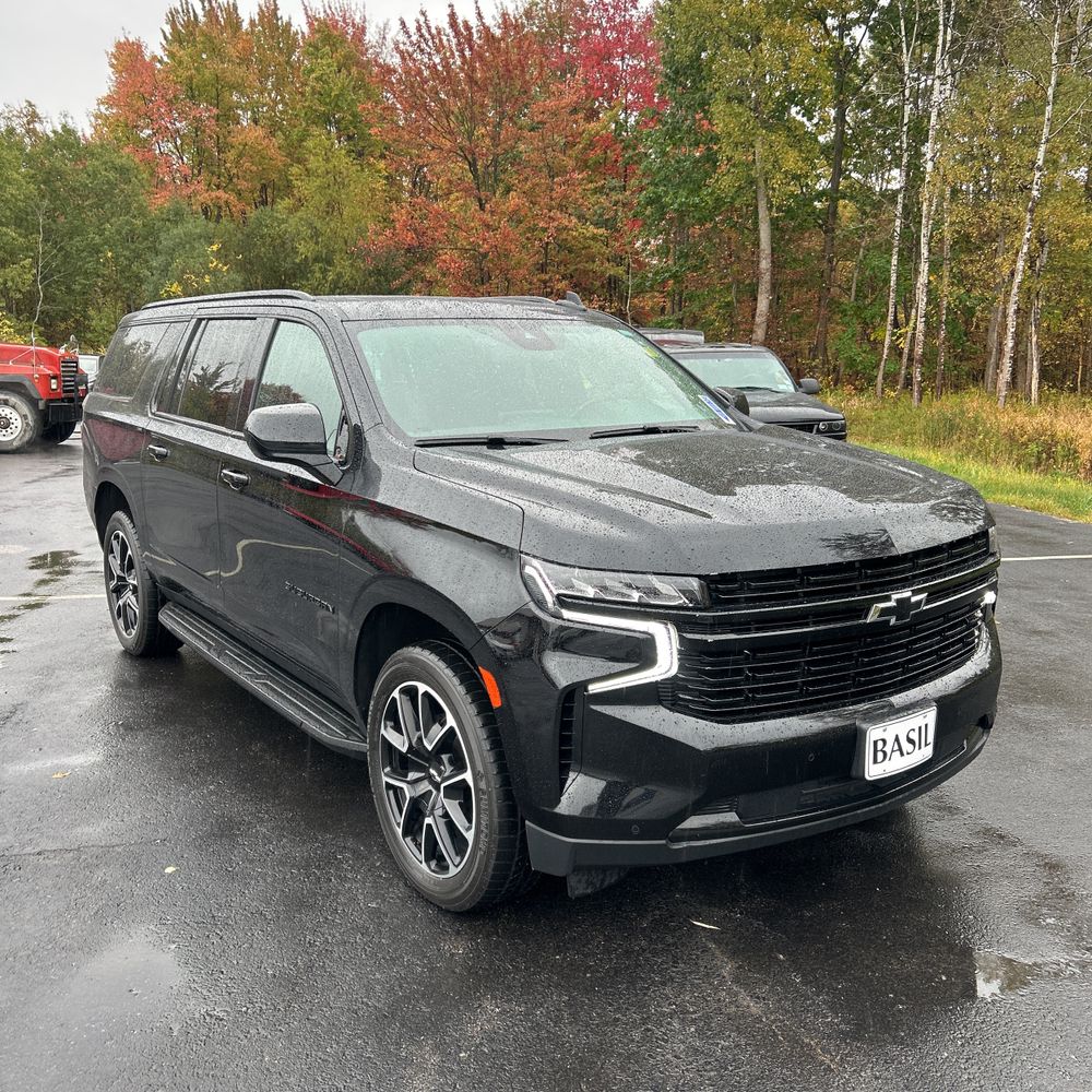 2023 Chevrolet Suburban RST