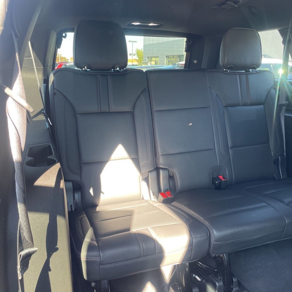 2022 Chevrolet Suburban RST