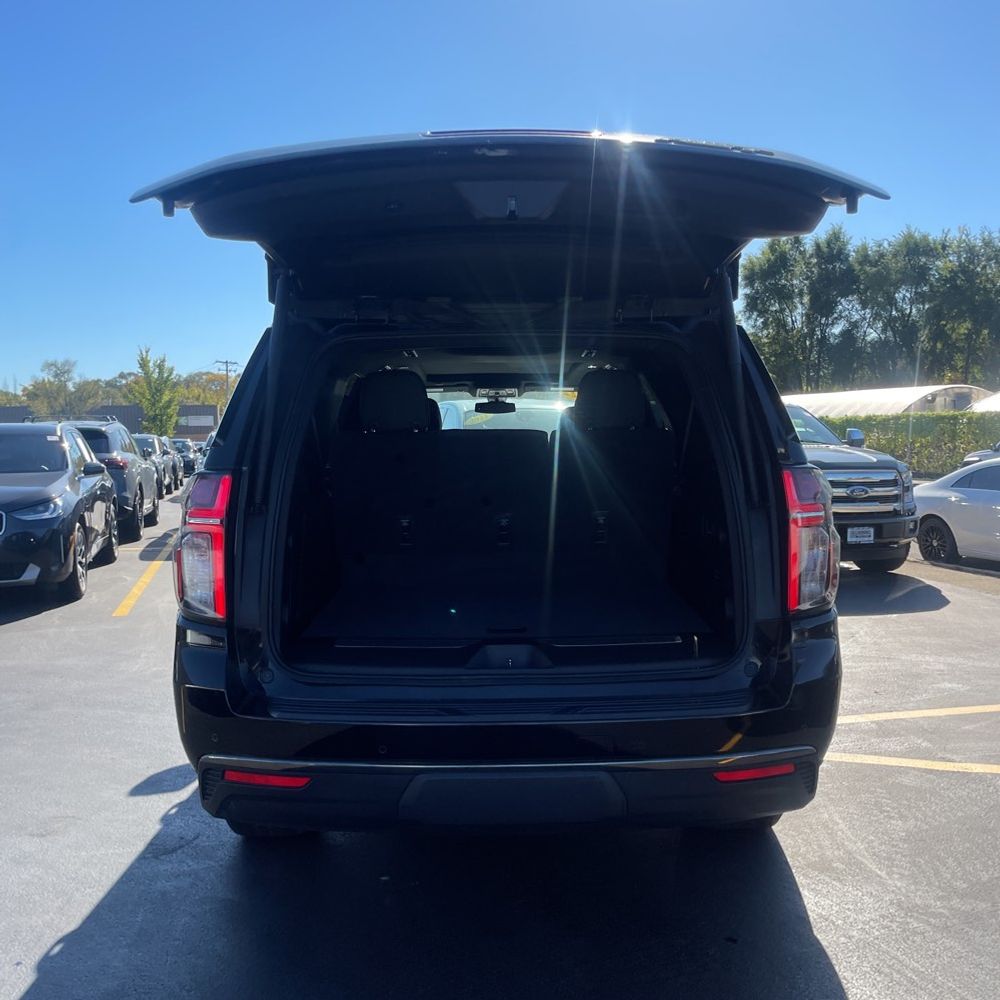 2022 Chevrolet Suburban RST