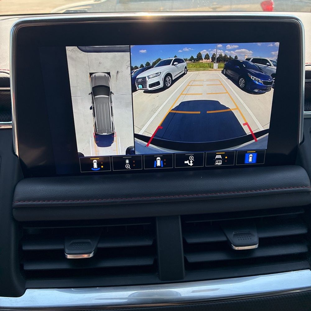 2022 Chevrolet Suburban RST