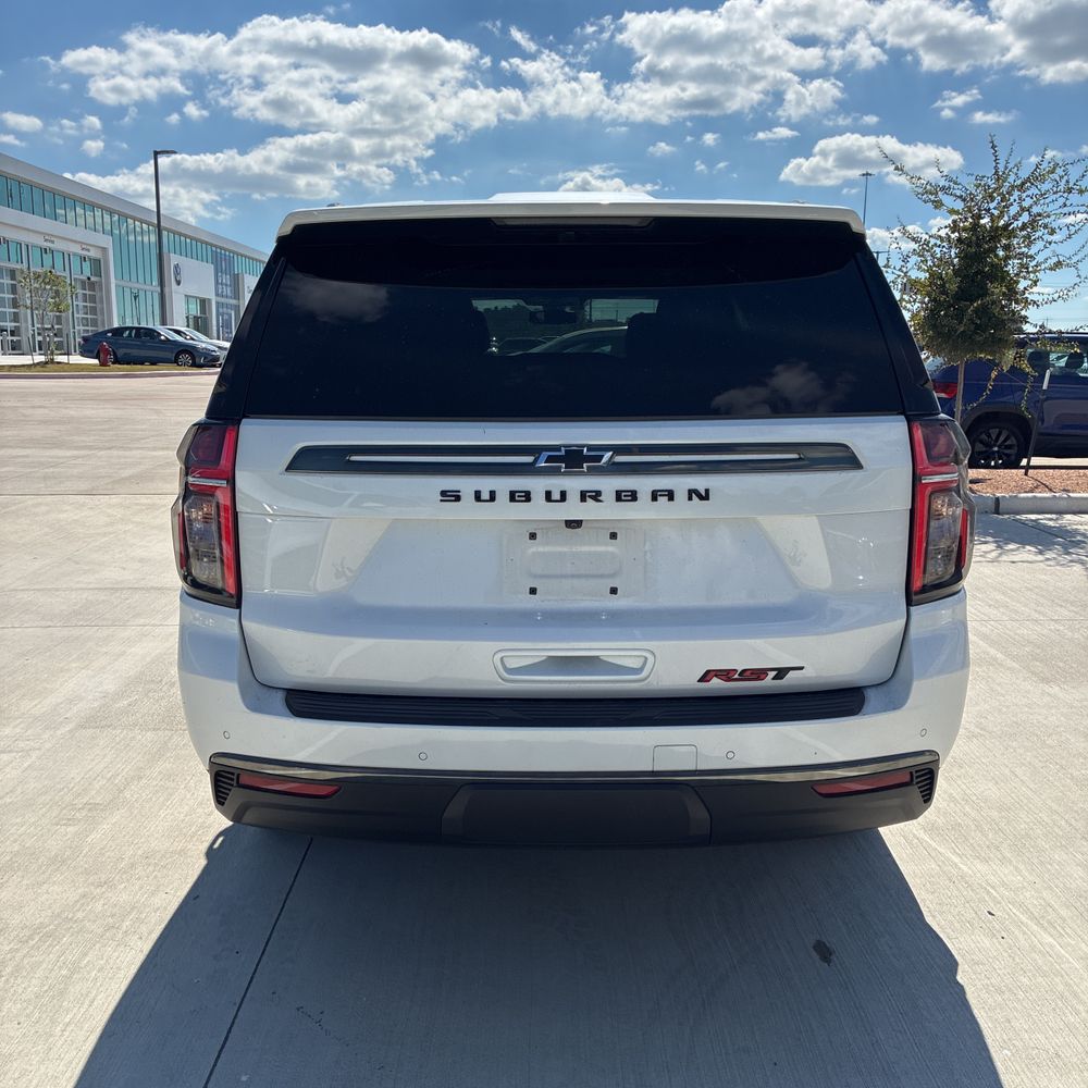 2022 Chevrolet Suburban RST