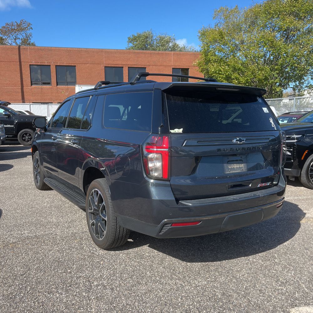 2022 Chevrolet Suburban RST