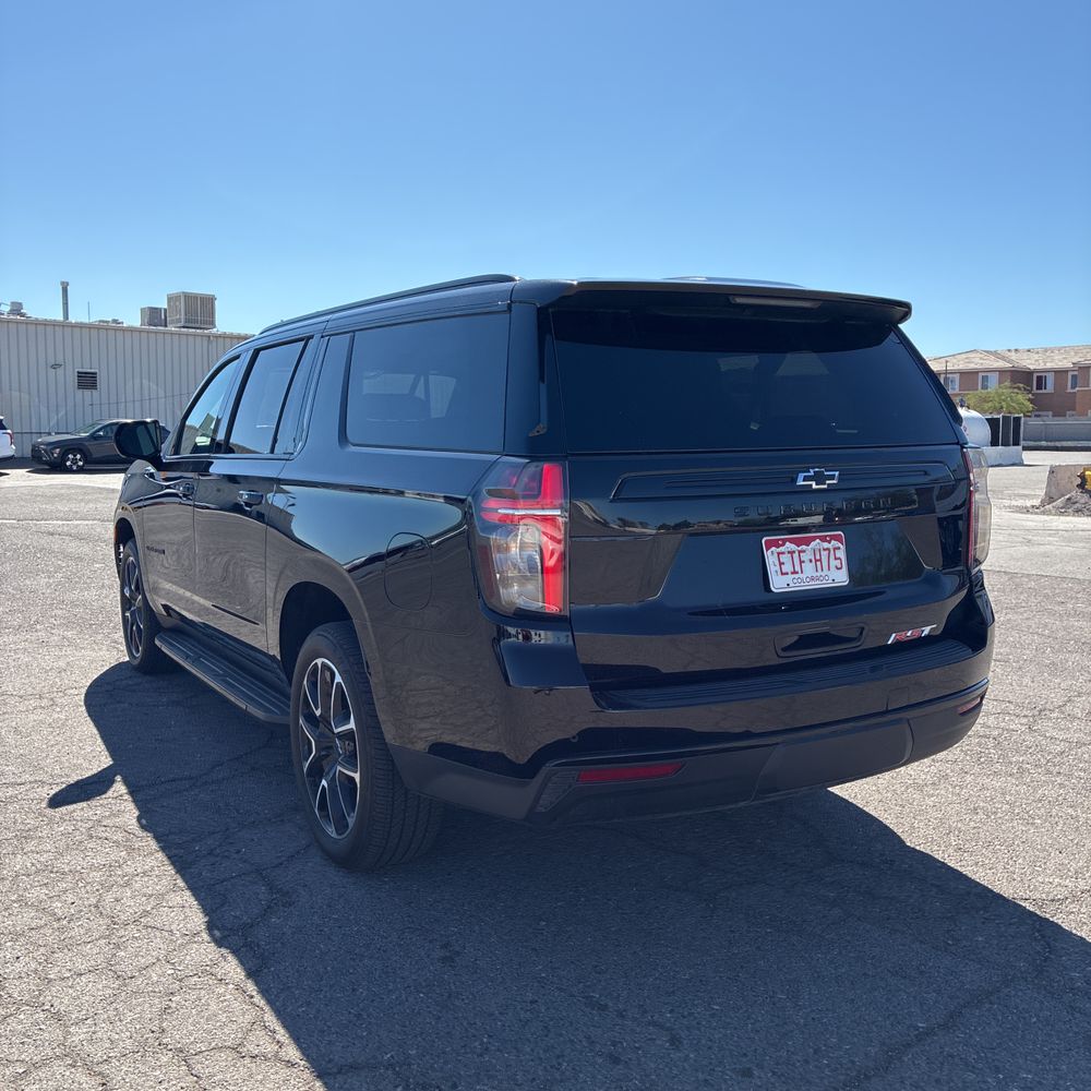 2024 Chevrolet Suburban RST