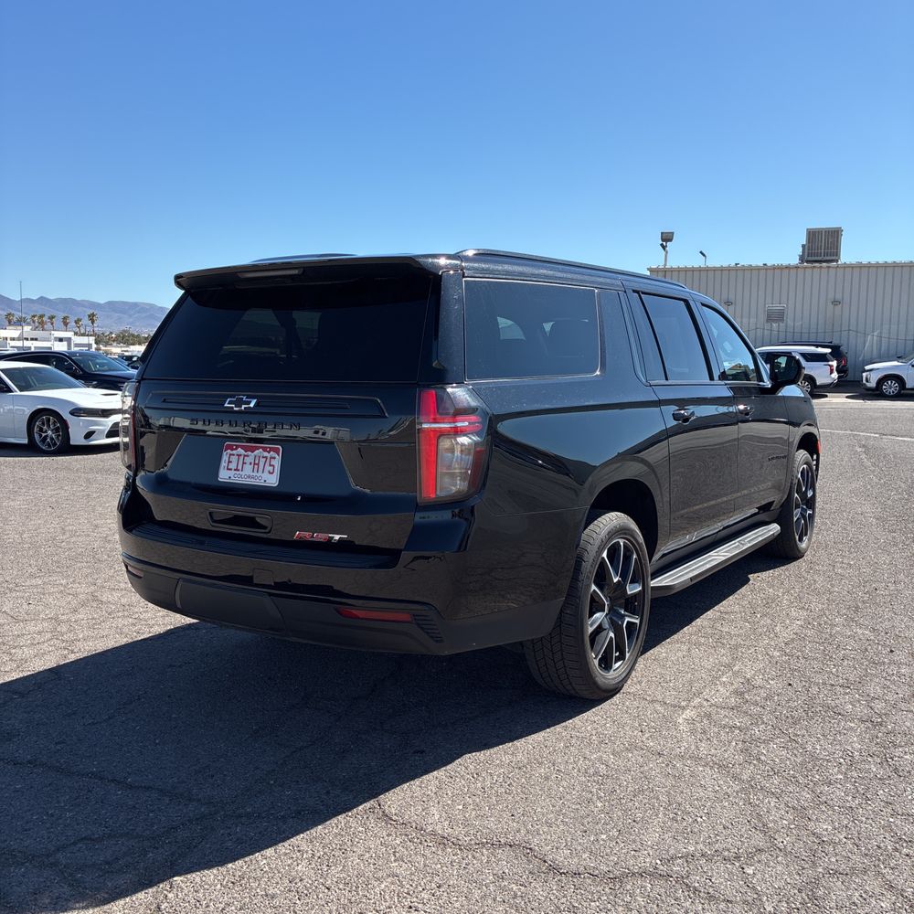 2024 Chevrolet Suburban RST
