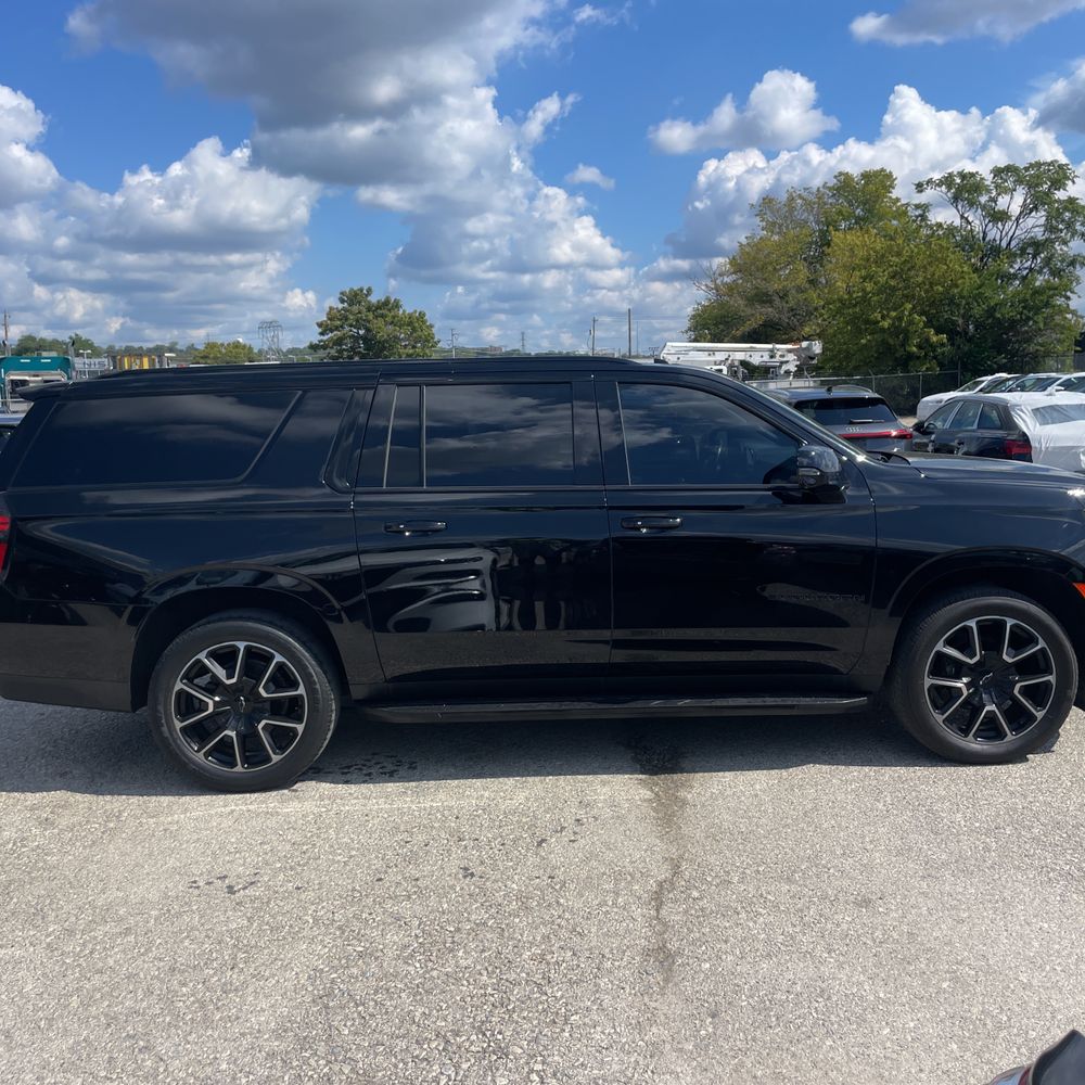 2021 Chevrolet Suburban RST