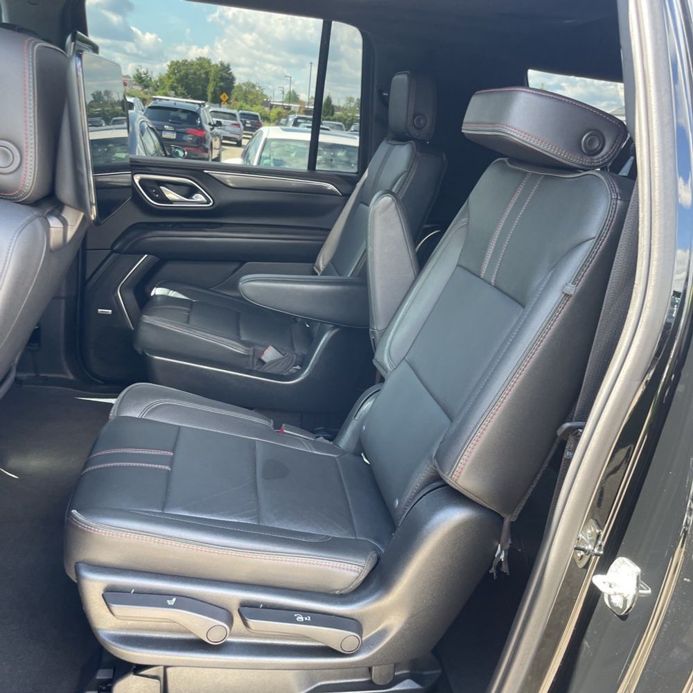 2021 Chevrolet Suburban RST