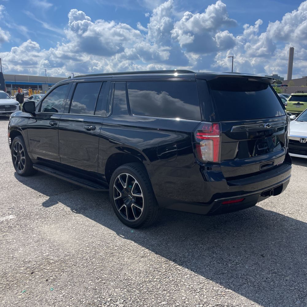 2021 Chevrolet Suburban RST