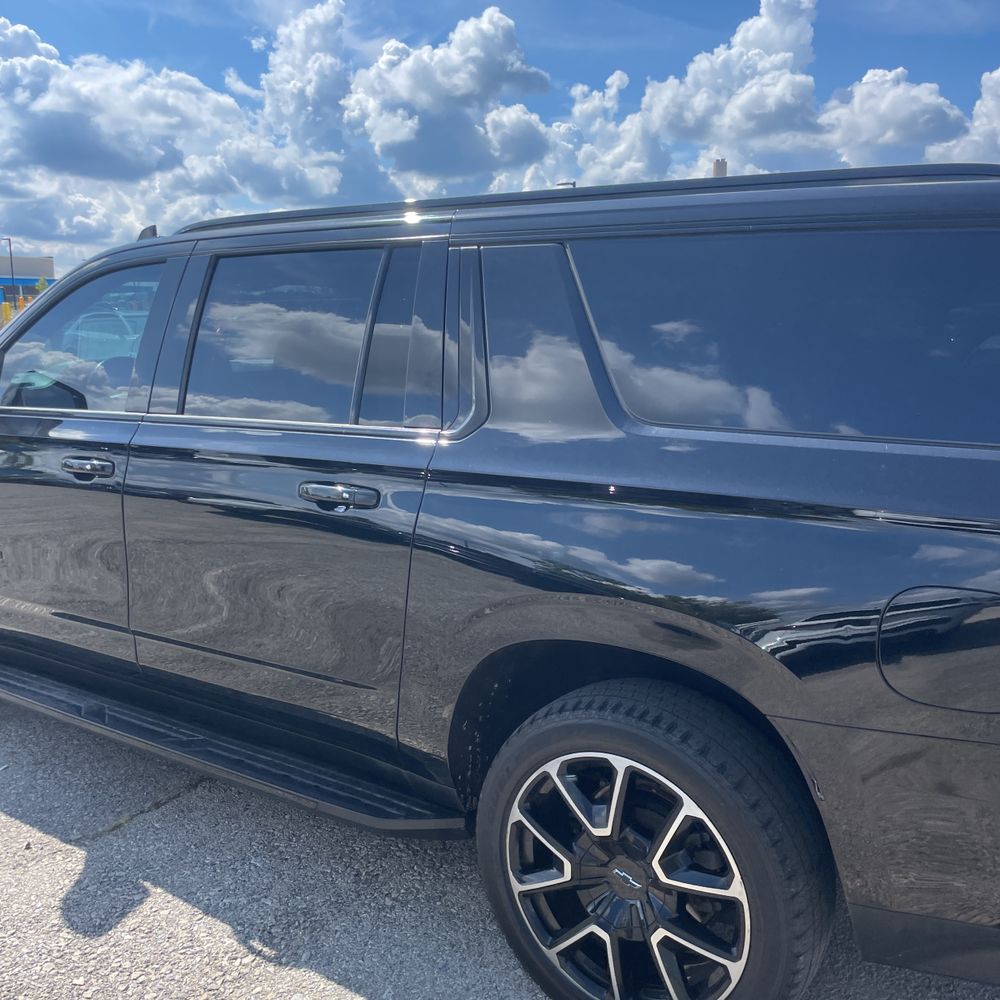 2021 Chevrolet Suburban RST
