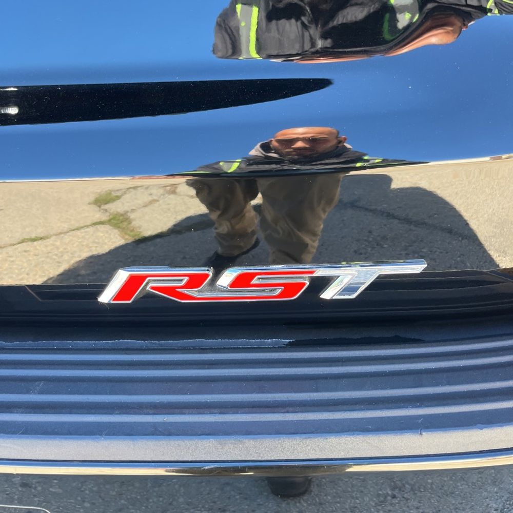 2023 Chevrolet Suburban RST