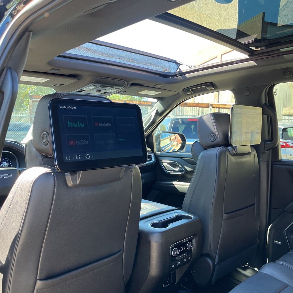 2023 Chevrolet Suburban RST