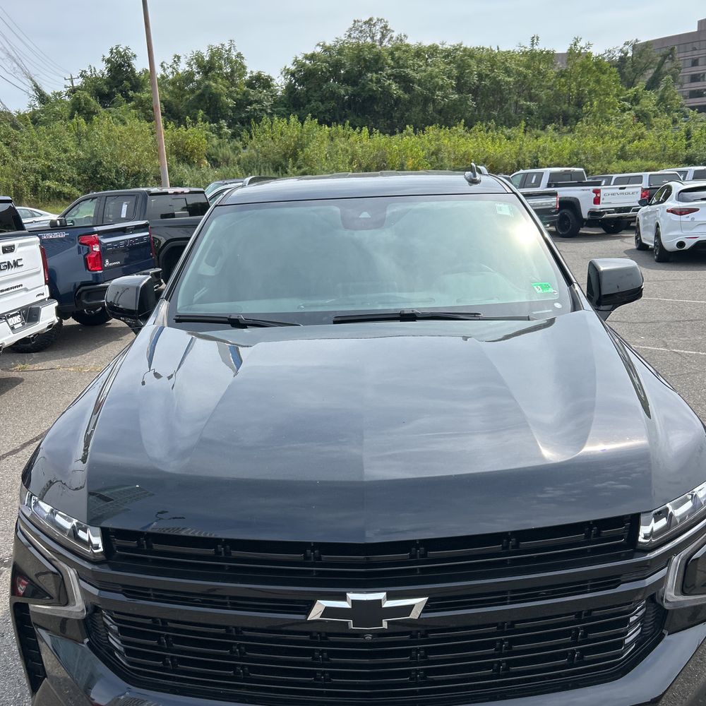 2023 Chevrolet Suburban RST