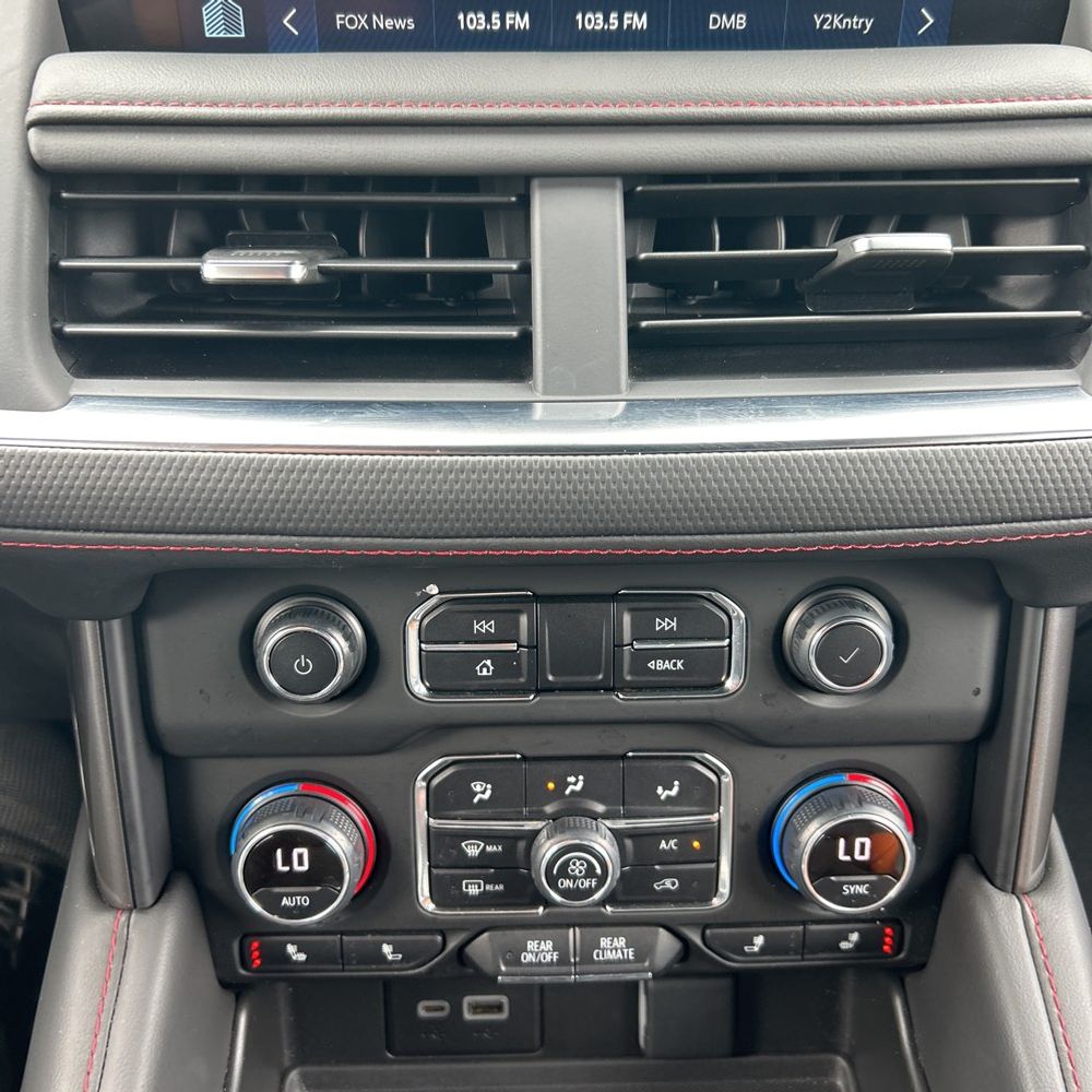 2023 Chevrolet Suburban RST