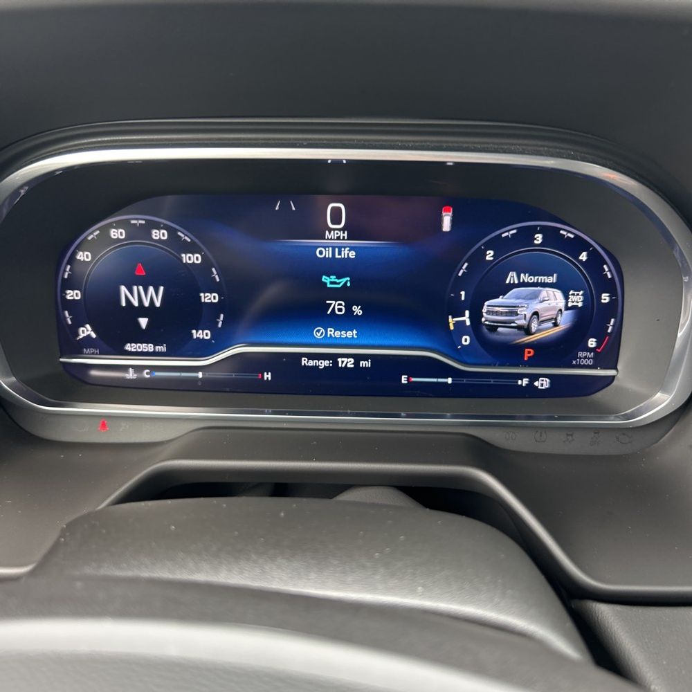 2023 Chevrolet Suburban RST