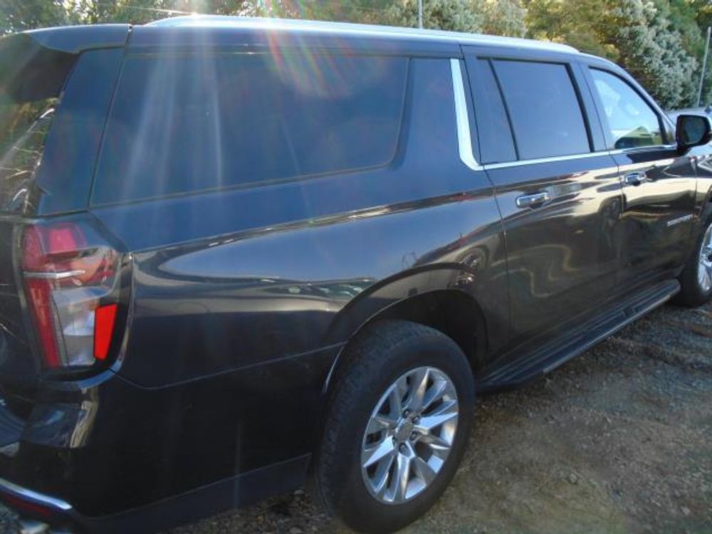 2023 Chevrolet Suburban Premier